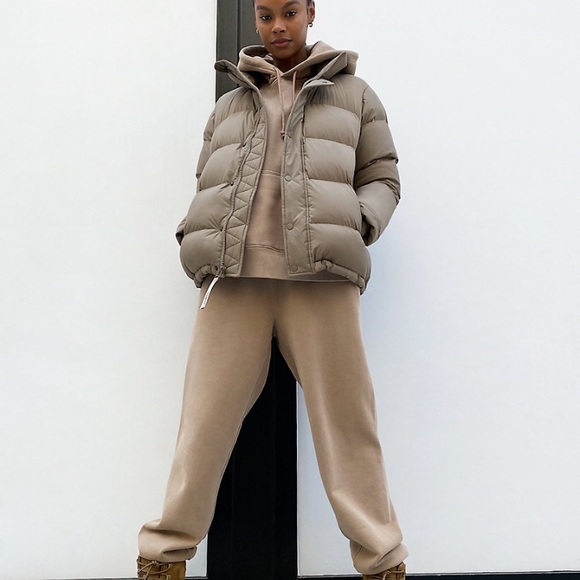 TNA ARITZIA SUPER PUFF - ORIGINAL - Picture 1 of 7